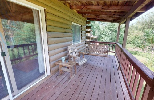 Gaines Cabin | Rough Cut Lodge - Maple Cabin