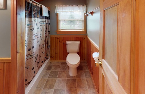 Gaines Hotel | Rough Cut Lodge - Suite 3