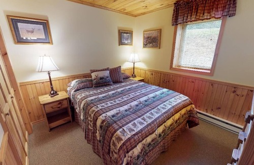 Gaines Hotel | Rough Cut Lodge - Suite 4