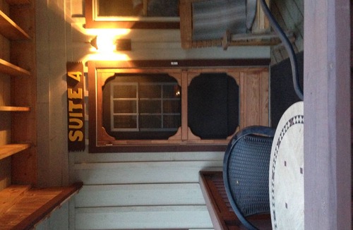 Gaines Hotel | Rough Cut Lodge - Suite 4