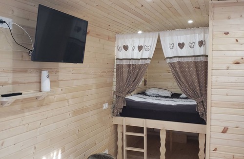 Laragne-Monteglin Bed & Breakfast | Roul'hotes