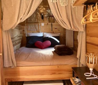 Uzes Ski Chalet | Roulotes de charme avec piscine chauffée et bain nordique à Uzès