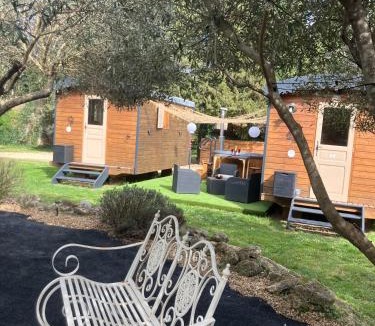 Uzes Ski Chalet | Roulotes de charme avec piscine chauffée et bain nordique à Uzès