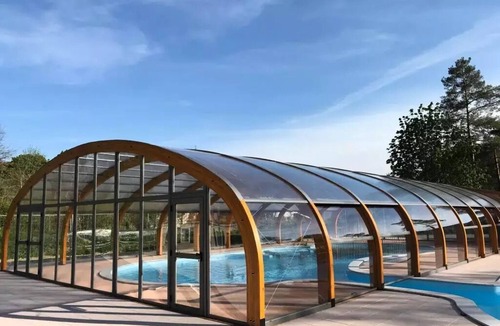 Pont-de-Poitte Cabin | Roulotte 21m² 4 persons