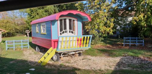 Vaux Other | Roulotte climatisée avec piscine naturelle