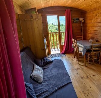 Saillagouse Ski Chalet | Roulotte du Mas Rondole