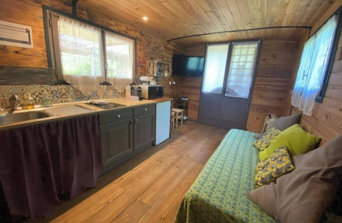 Roquemaure House | Roulotte du Moulin Saint Valentin