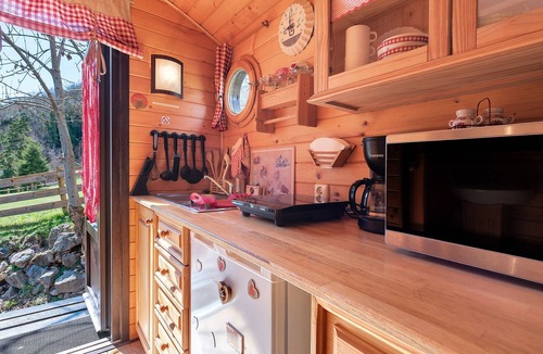 Gedre Cabin | Roulotte Gentiane – Unique Mountain Retreat in Gavarnie