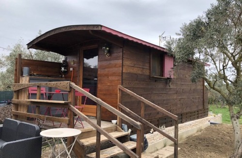 Arles Cabin | Roulotte Gite de la Mélie