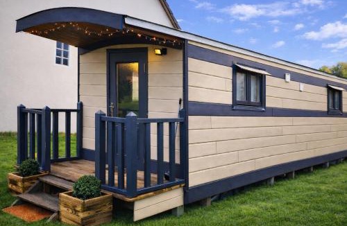 Veaugues Other | Roulotte insolite