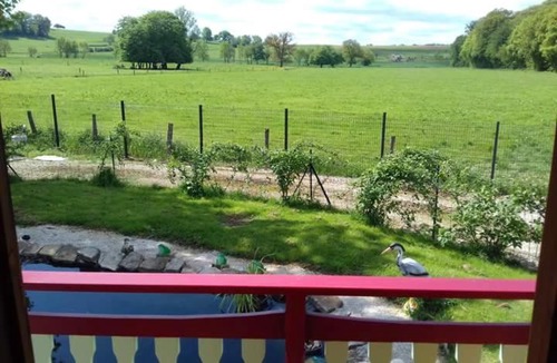 Poinson-les-Fayl Ski Chalet | Roulotte La Marmotte