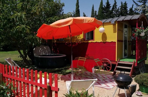 Tarascon Cabin | Roulotte La Pitchoune