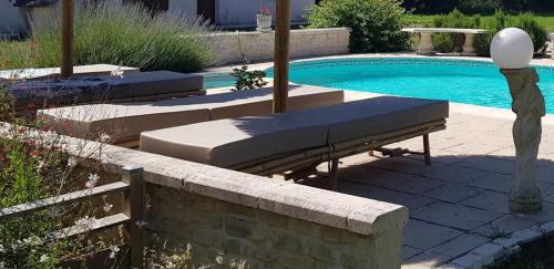 Bussac-Foret Resort | Roulotte O Bois D'mon Cœur