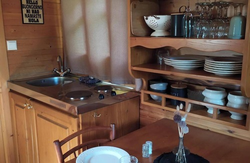 Noyant-la-Plaine Cabin | Roulotte Sous le soleil