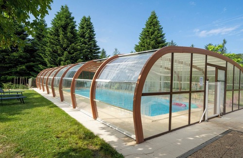 Chamberet Cabin | Roulottes Gîte for Groups