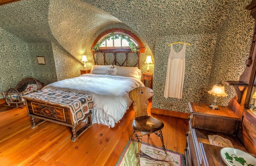 Red Wing Bed & Breakfast | Round Barn Farm B & B Event Center