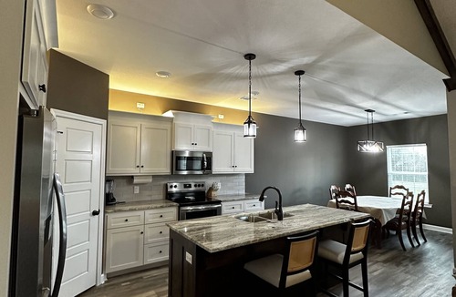 Conway House | Round Mountain Get Away!