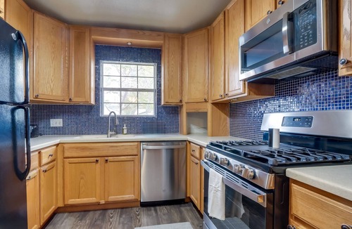 Round Rock House | Round Rock Home with Large Yard: 20 Mi to Austin!