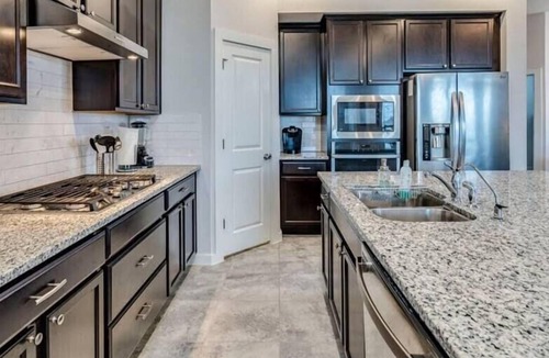 Hutto House | Round Rock Palace! 5 Bed/3 Bath with Fenced Yard!