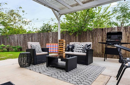 Round Rock House | Round Rock Stay | Near Dell Diamond + Concerts
