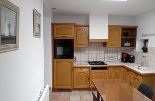 Issoudun-Letrieix Cottage | ROUND TABLE GITE