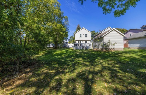 Rochester House | Round the Riverbend
