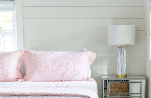 Round Top House | Round Top Cottage for 4 | IN TOWN | Walk to Shops