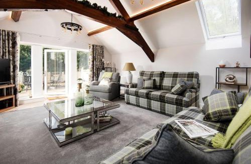 Lofthouse House | Roundhill Coach House