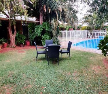 Peterborough Hotel | Roundhouse Motel