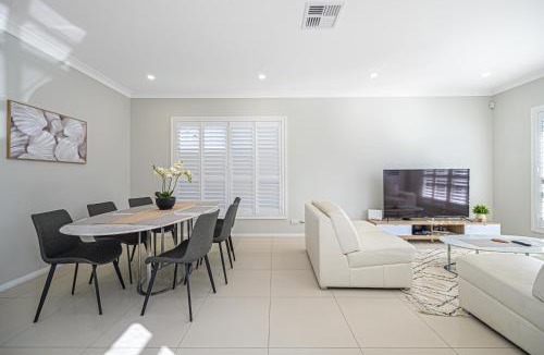 Rouse Hill House | Rousehill Sweet Spacious 4BR Quiet House