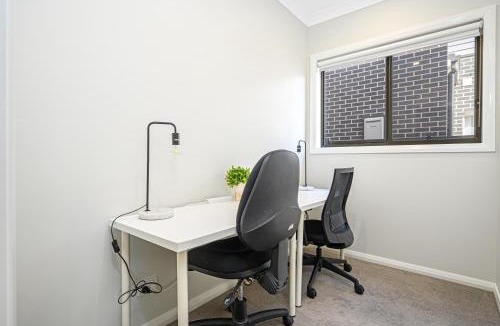 Rouse Hill House | Rousehill Sweet Spacious 4BR Quiet House