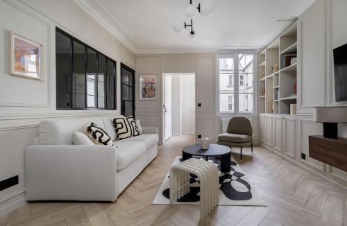 Quartier de l'Ecole-Militaire Apartment | Rousselet - Amazing Parisian Flat in the 7th