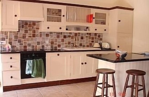 Villelongue-dels-Monts Villa | Roussillon Cottages with Private Pool & Garden (Sleeps 12)