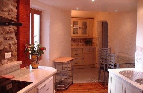 Villelongue-dels-Monts Villa | Roussillon Cottages with Private Pool & Garden (Sleeps 12)