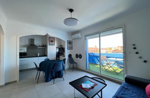 La Gare Apartment | Roussillon appart avec terrasse
