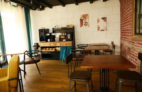 Saint-Genis-de-Saintonge Hotel | Route 137