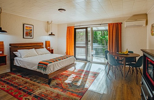Maggie Valley Hotel | Route 19 Inn