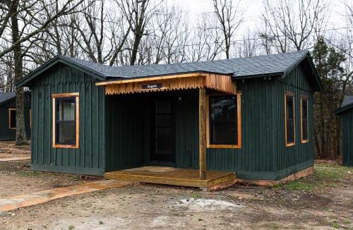 Eudora Cabin | Route 66 Cabin Rentals