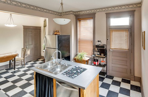 Virden House | Route 66 Library Home: Historic & Pet-Friendly!