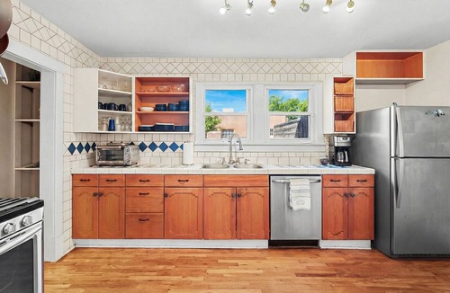 Nob Hill House | Route Sixty Sixn-Nob Hill 2bedroom,1 Bath, House