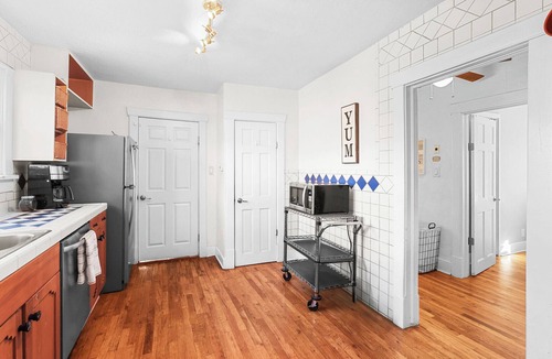 Nob Hill House | Route Sixty Sixn-Nob Hill 2bedroom,1 Bath, House