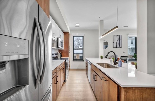 Little Italy Apartment | ROVE LIVING/KB - Baricelli