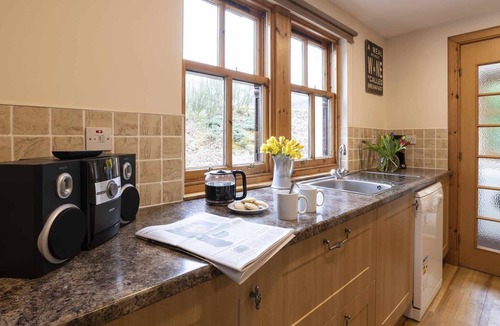 Aviemore Cottage | Rowan Cottage - Retreat Group