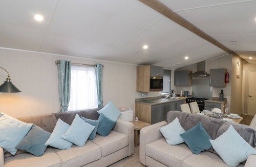 Cayton Bay Cottage | Rowan Court 2