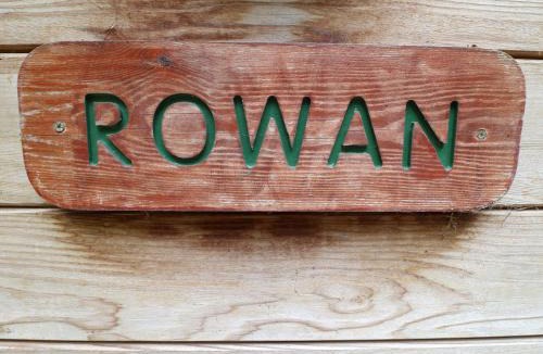 Rosliston House | Rowan Lodge