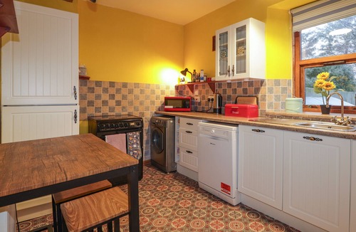 Brora Cottage | ROWAN TREE HOUSE, pet friendly, with open fire in Brora, Sutherland