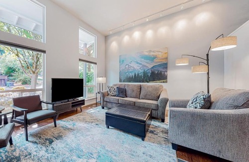 University Place House | Rowandale