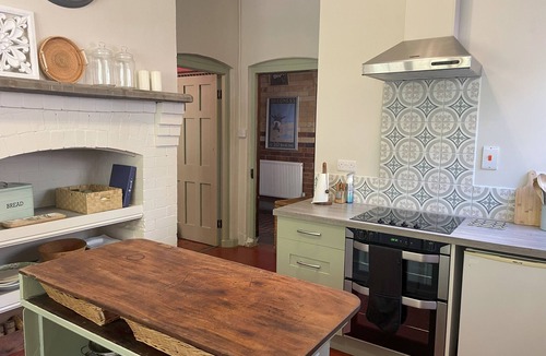 Bromyard Bed & Breakfast | Rowden Abbey B&B