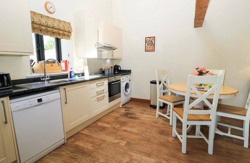 Blandford Forum Cottage | Rowdens Barn