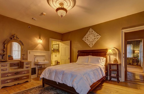 Andover Bed & Breakfast | Rowell's Inn